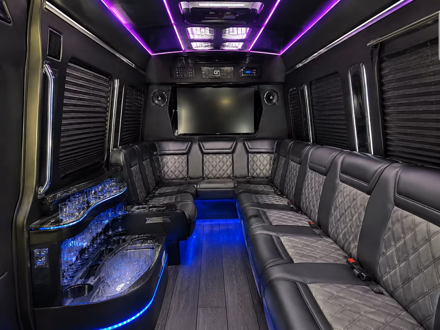 airport transfer buses to and from yuma international airport