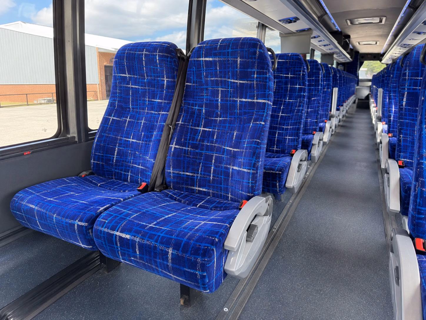 bus rentals to the yuma wine festival at gateway park