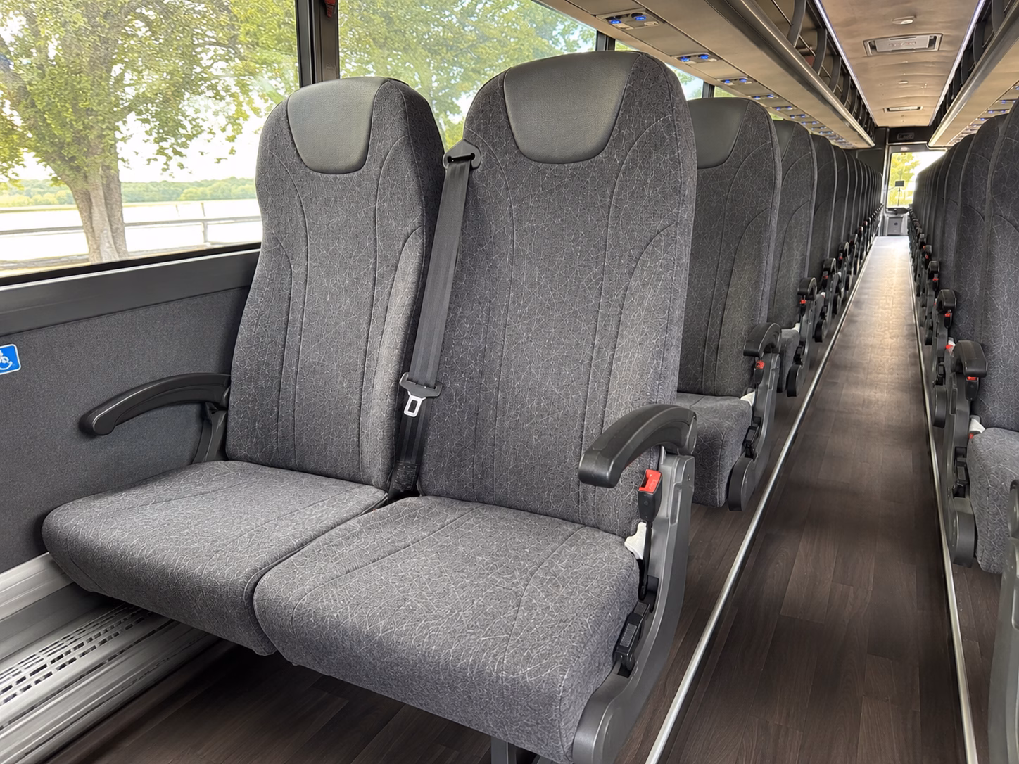 charter buses to los milics vineyards and somerton tasting rooms