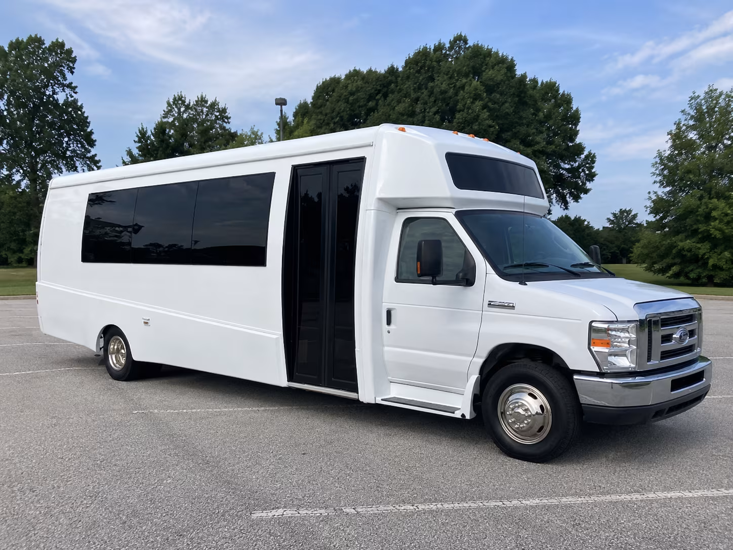 yuma 18 passenger party bus